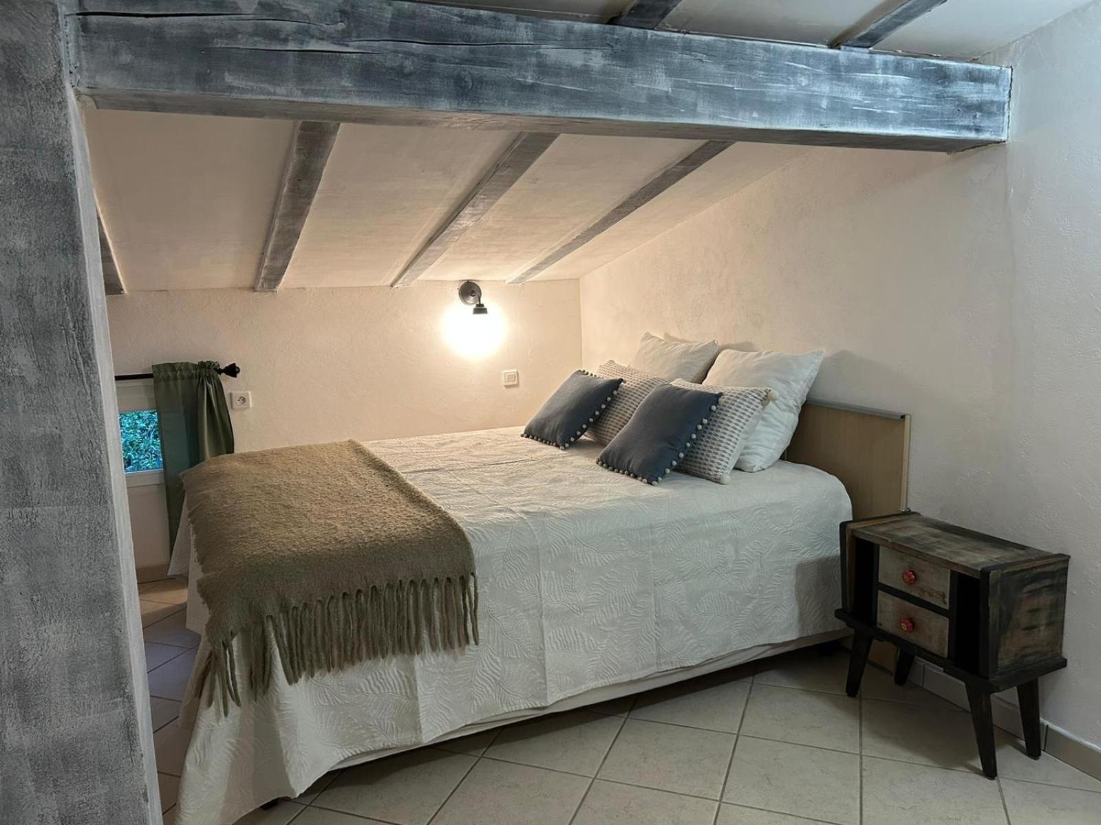 La Villa Le Cannet-des-Maures Exterior photo