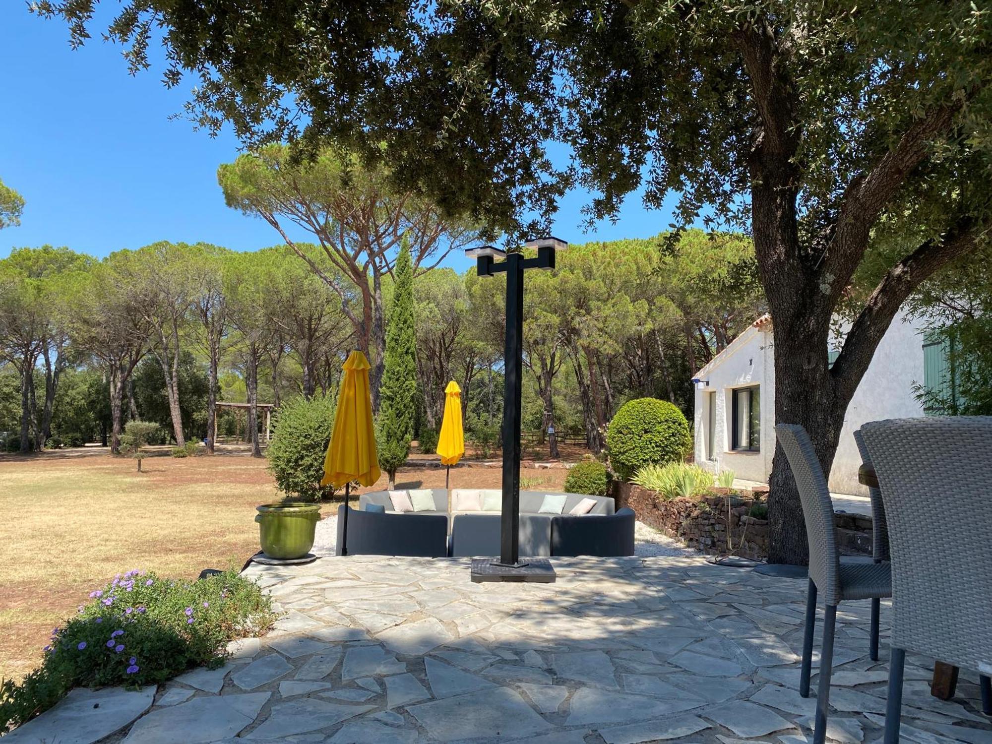 La Villa Le Cannet-des-Maures Exterior photo