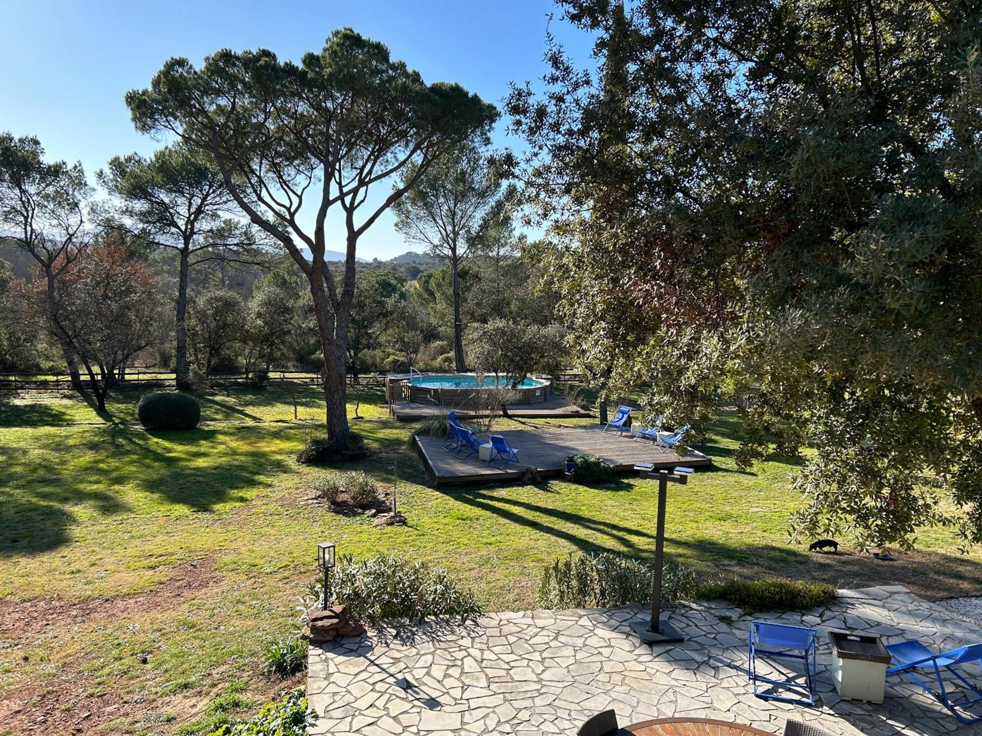 La Villa Le Cannet-des-Maures Exterior photo